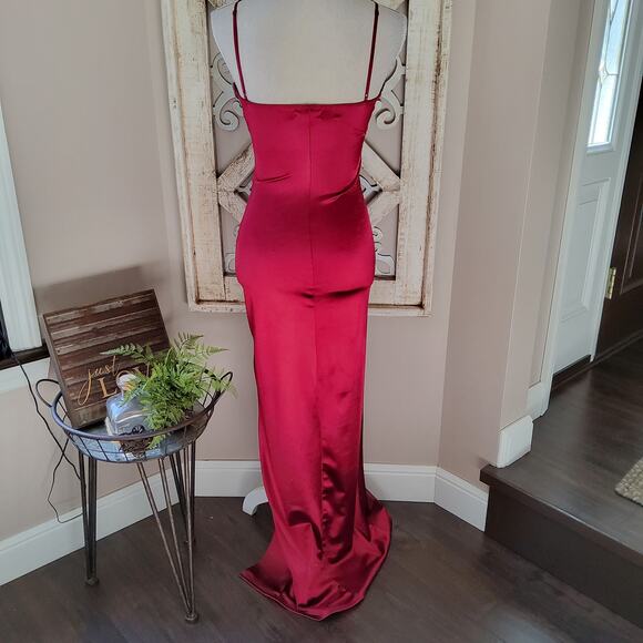 Love Nickie Lew Womens Junior Asymmetric Slit Leg Satin Gown in Burgundy Wine - Picture 5 of 15